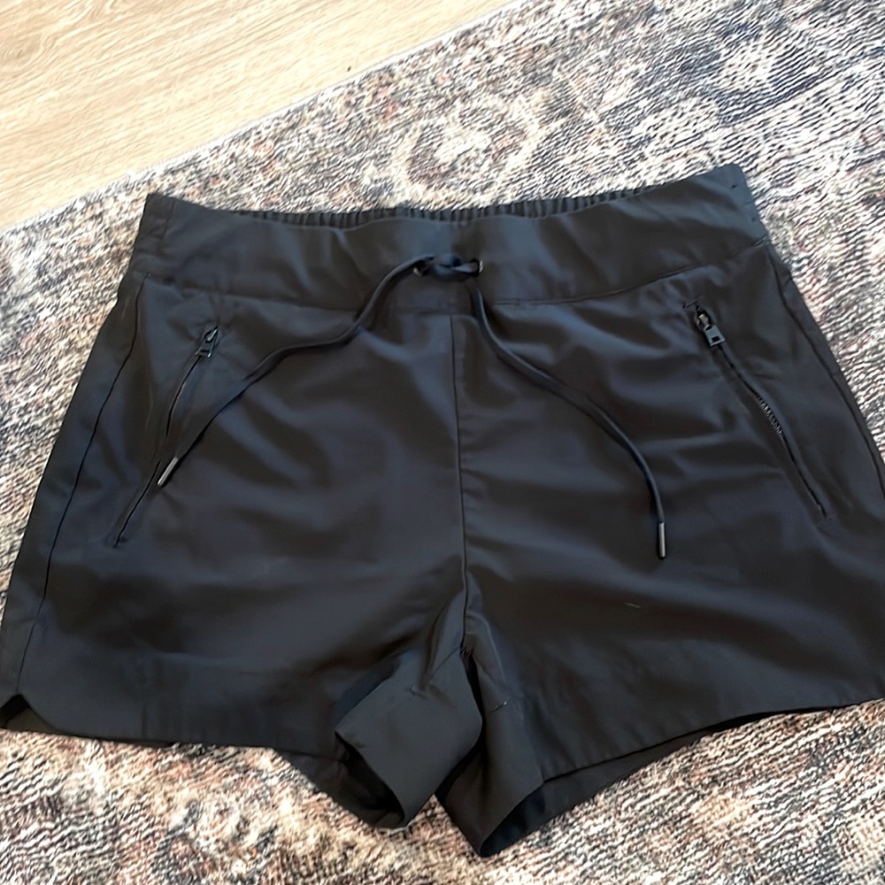 Women’s black workout shorts - size Large